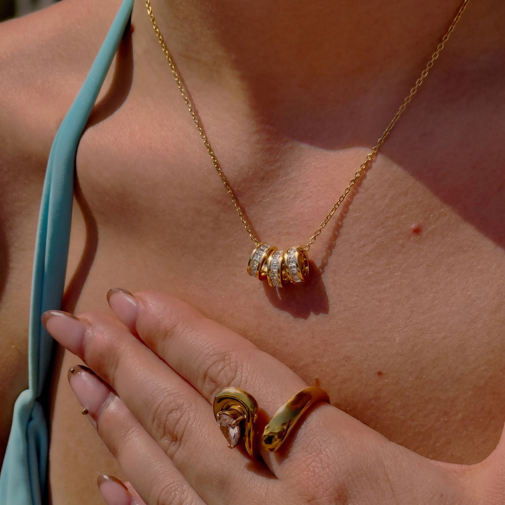CORA NECKLACE